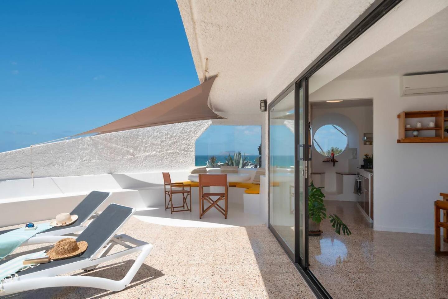 Lanzarote Famara Beach Bungalow Exterior photo